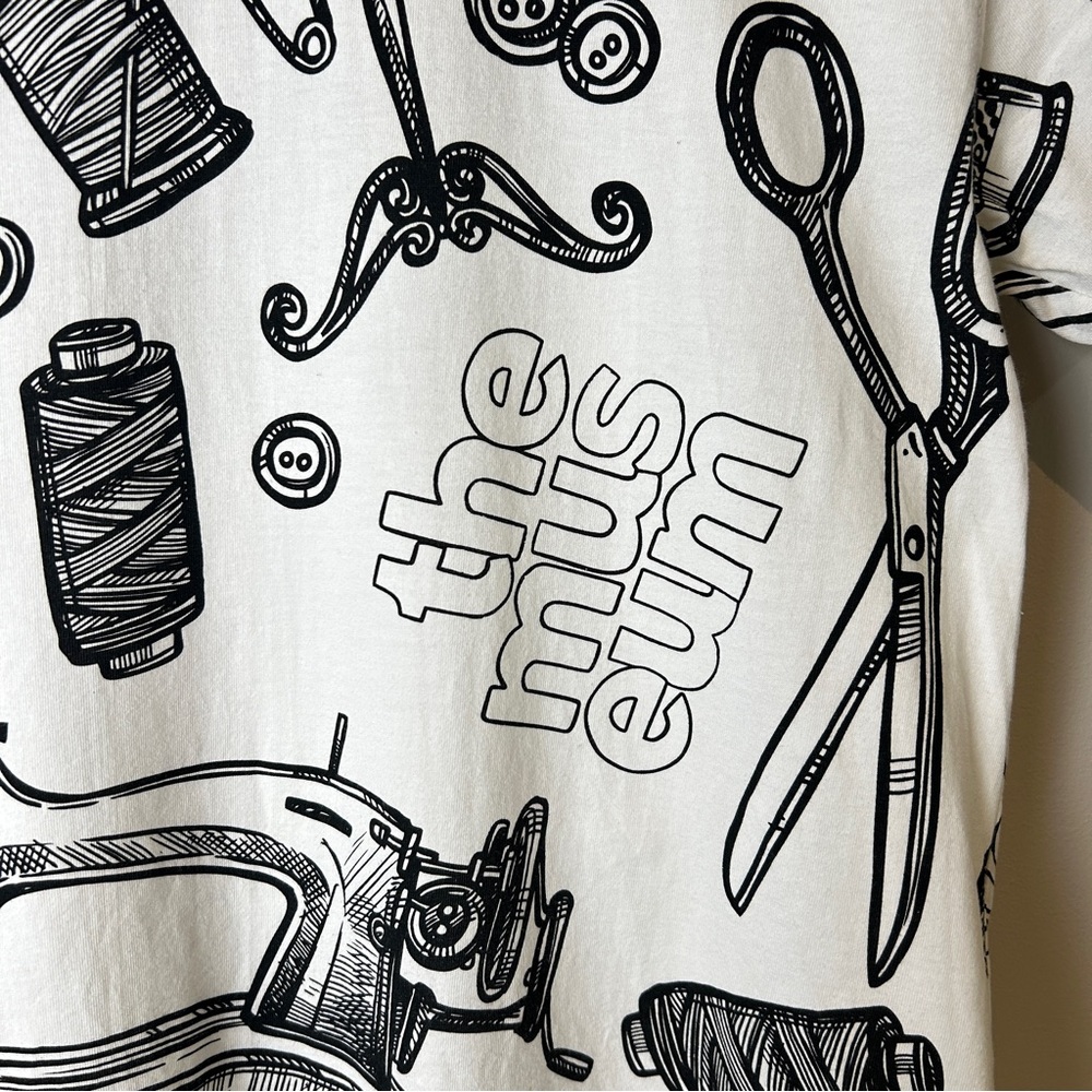 Rare The Museum Graphic Black and White Men's Shirt Iconic DC Streetwear Brand - Picture 5 of 9